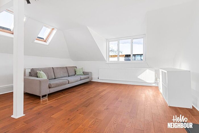 2 Bedroom Flat To Rent In Beresford Road, London, N5