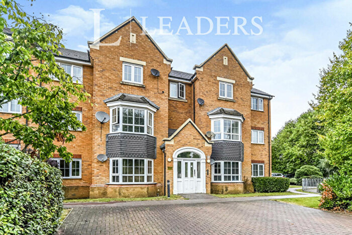 2 Bedroom Flat To Rent In Kempster Close, Bedford, MK40
