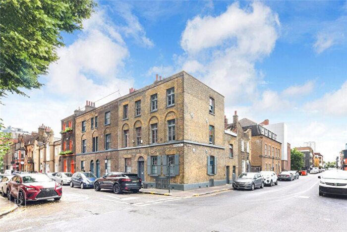 2 Bedroom Apartment To Rent In Newark Street, London, E1