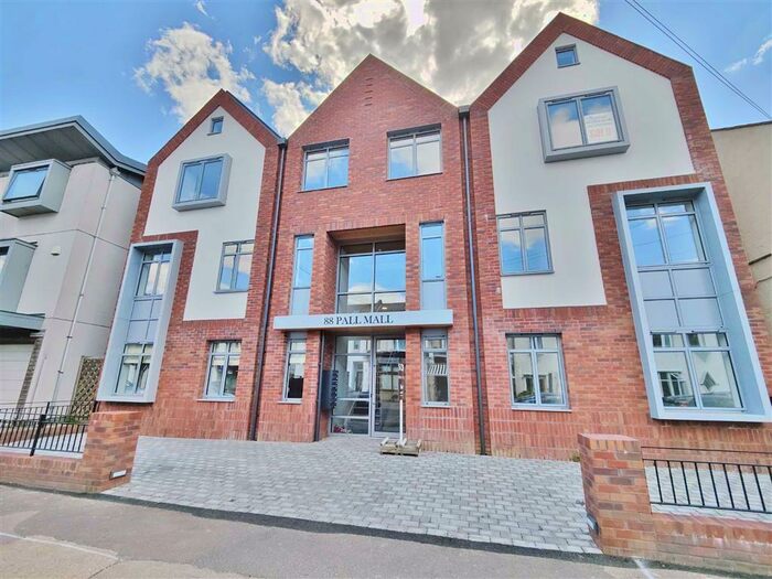 2 Bedroom Apartment To Rent In Pall Mall, Leigh On Sea, SS9