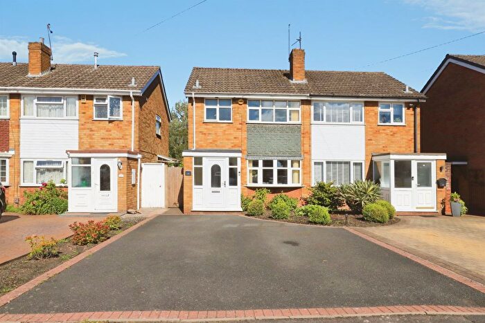 3 Bedroom Semi Detached House For Sale In Kemsey Drive, Bilston, WV14