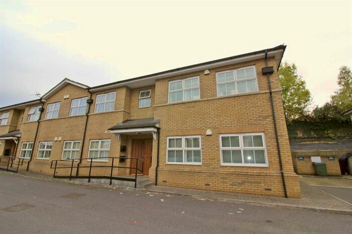 2 Bedroom Flat To Rent In The Sidings, Fenny Stratford, Milton Keynes, MK2