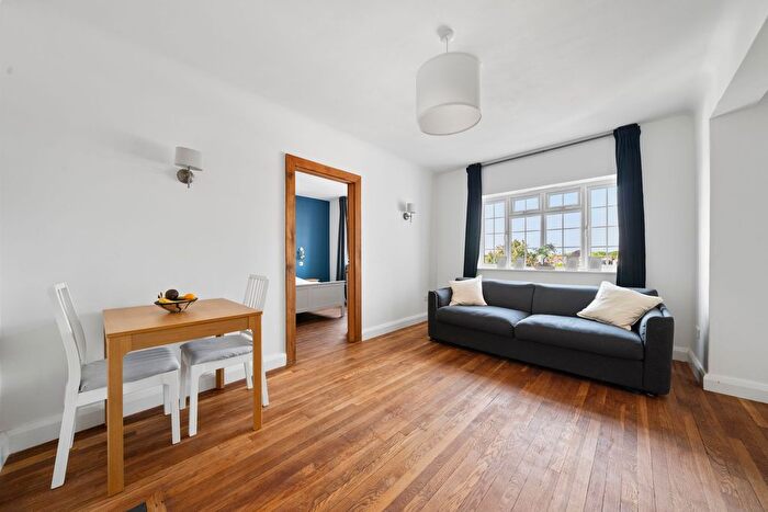2 Bedroom Flat For Sale In Barnes High Street, Seaforth Lodge Barnes High Street, SW13