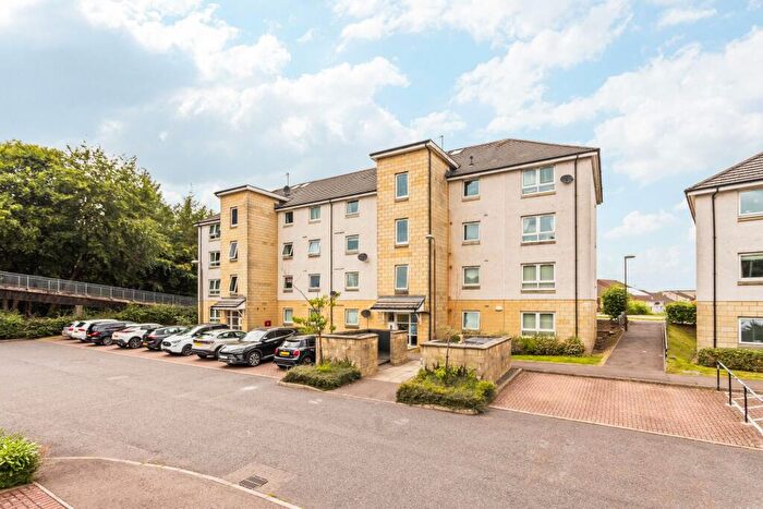 3 Bedroom Flat For Sale In Atholl Way, Livingston, EH54