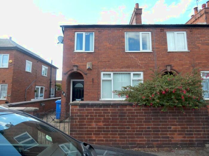 3 Bedroom Semi-Detached House To Rent In Eakring Road, Mansfield, NG18