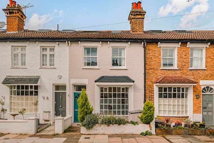 3 Bedroom Terraced House For Sale In Eleanor Grove, Barnes, SW13