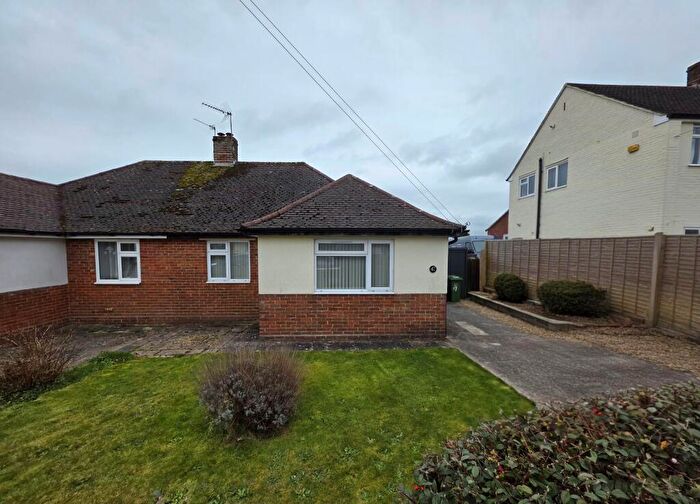 2 Bedroom Bungalow To Rent In Yeovil, BA21