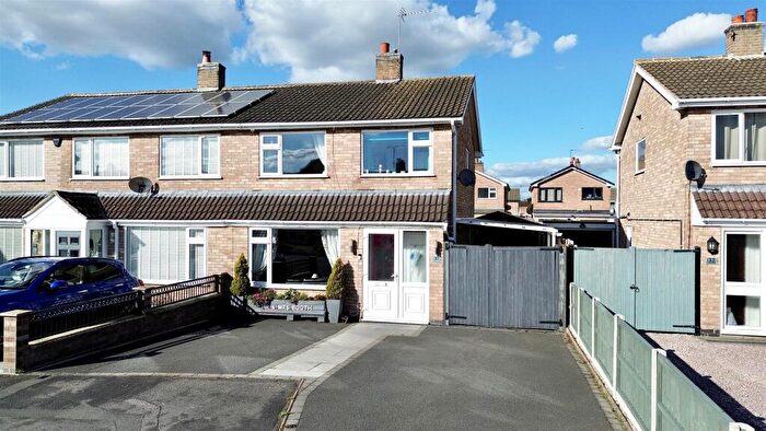 3 Bedroom Semi Detached House For Sale In Ashdown Close, Loughborough, LE11