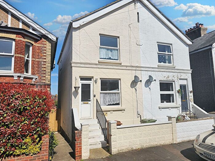 1 Bedroom Flat For Sale In Springfield Road, Southborough, Tunbridge Wells, TN4