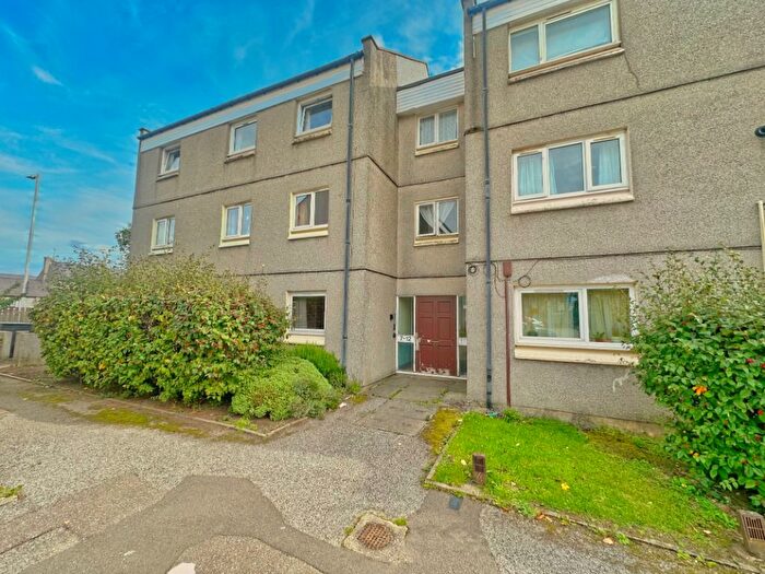 3 Bedroom Flat To Rent In Rousay Terrace, Sheddocksley, Aberdeen, AB15