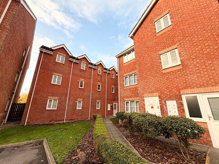 2 Bedroom Flat To Rent In Medway Court, St. Helens, WA9