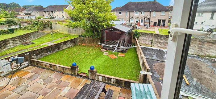 2 Bedroom Flat To Rent In Llygad Yr Haul, Neath, SA10