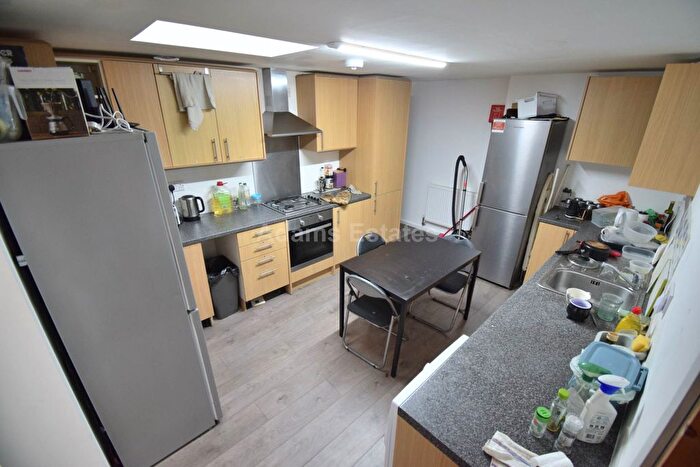 5 Bedroom Terraced House To Rent In Amity Road, Reading, RG1