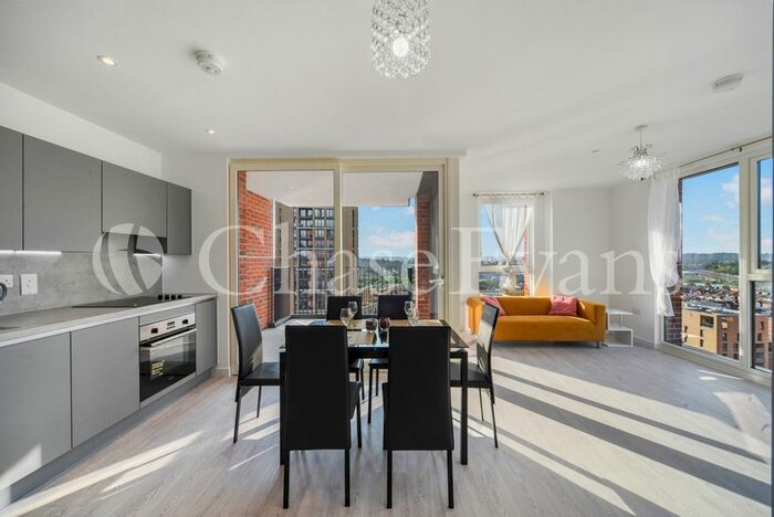 2 Bedroom Flat To Rent In Shearwater Drive, Hendon Waterside, Hendon, London, NW9