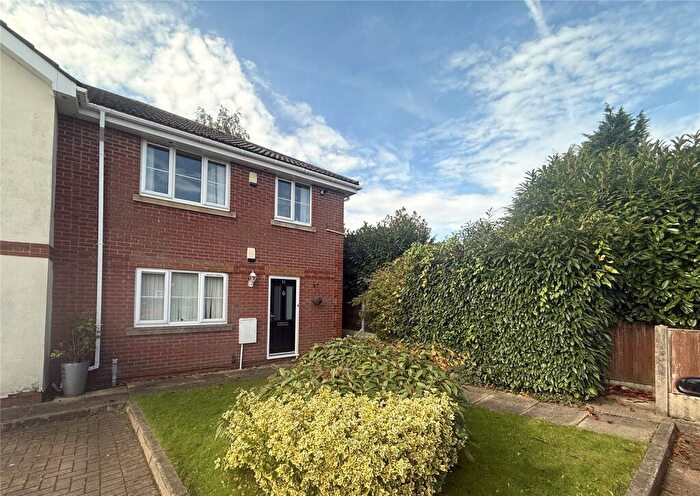 2 Bedroom Apartment For Sale In Chorley Old Road, Bolton, Greater Manchester, BL1