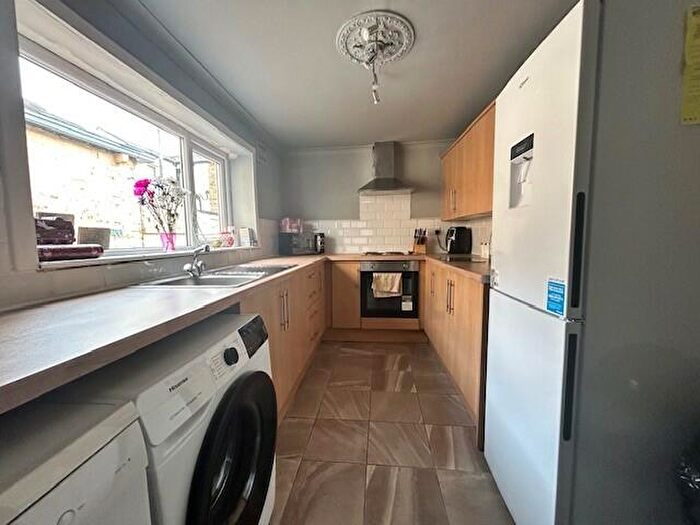 3 Bedroom Terraced House For Sale In Lyndhurst Road, Burnley, BB10