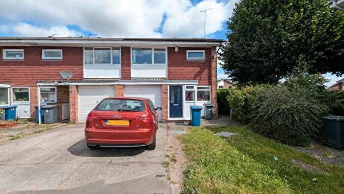 3 Bedroom Semi-Detached House To Rent In Nearsby Drive, West Bridgford, NG2