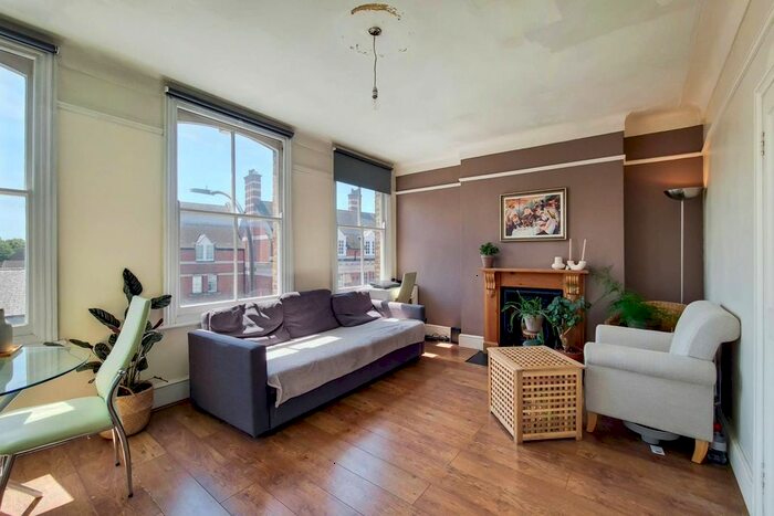 1 Bedroom Flat To Rent In Lee High Road, Lee, London, SE12