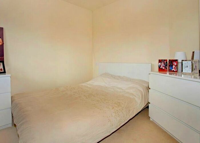 3 Bedroom End Of Terrace House For Sale In Padbury Drive, Banbury, OX16