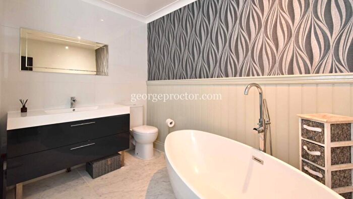 3 Bedroom Terraced House For Sale In Herbert Road, Bromley, BR2