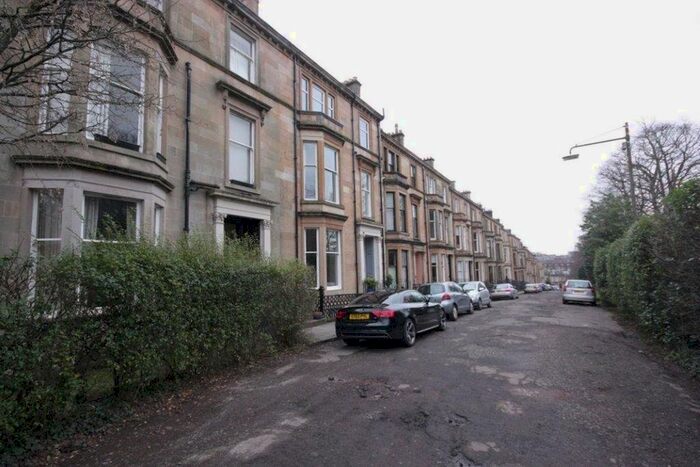 3 Bedroom Flat To Rent In Huntly Gardens, Glasgow, G12