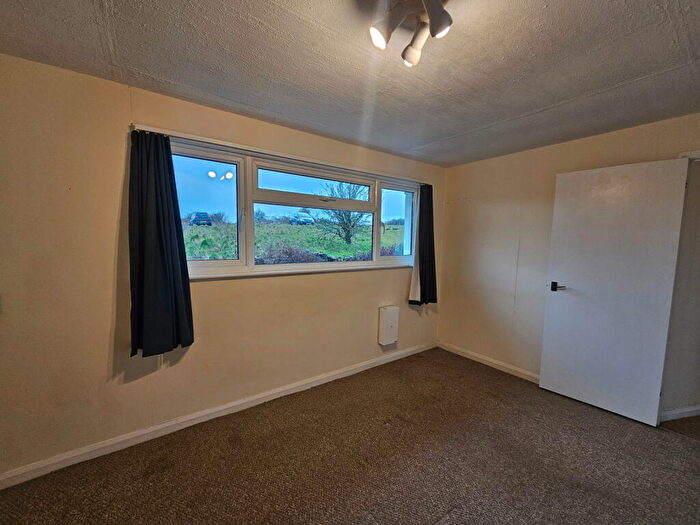 2 Bedroom Detached Bungalow To Rent In Felton Common, Felton, BS40