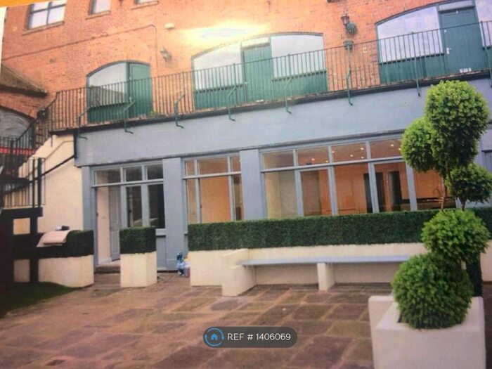 2 Bedroom Semi-Detached House To Rent In The Loft, Macclesfield, SK11