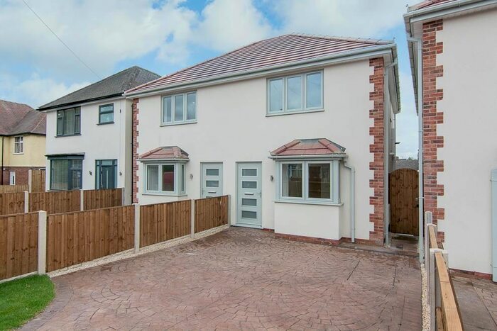 3 Bedroom Semi-Detached House To Rent In New Vale Road, Colwick, Nottingham NG4