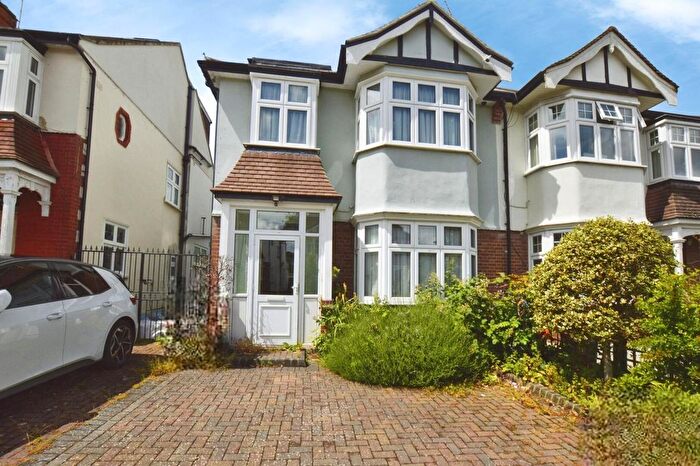 4 Bedroom Property For Sale In Claremont Road, London, W13