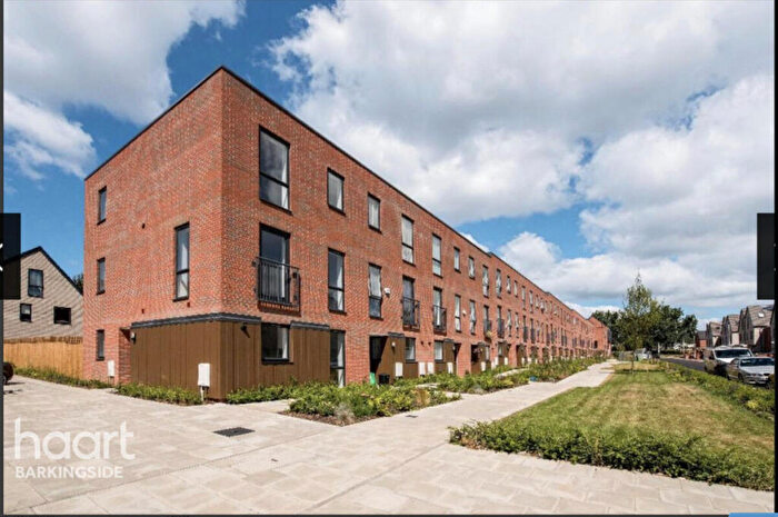 5 Bedroom End Of Terrace House To Rent In Hughes Road, Ilford, IG6