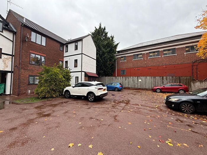 1 Bedroom Flat To Rent In Robina Close, Northwood, HA6