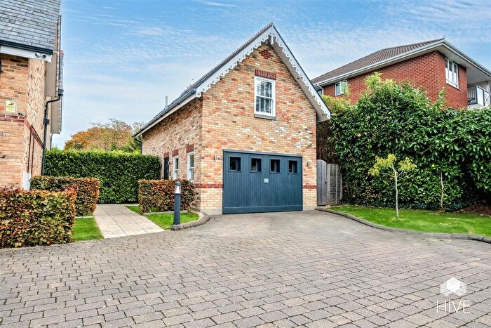 2 Bedroom Detached House For Sale In Cavendish Road, Bournemouth, BH1