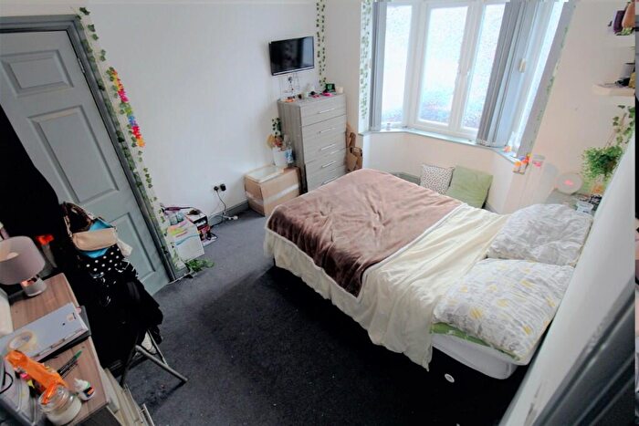 9 Bedroom Terraced House To Rent In Tiverton Road, Selly Oak, Birmingham, B29