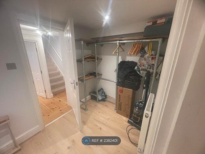 1 Bedroom Flat To Rent In Hornsey Road, Islington, N19