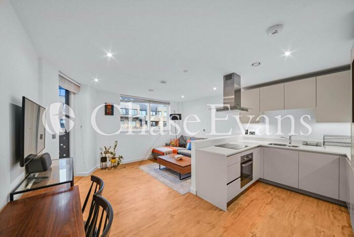 1 Bedroom Flat For Sale In Danson Mews, Walworth, London, SE17