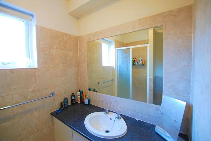 5 Bedroom End Of Terrace House To Rent In Stalker Lees Road, S11