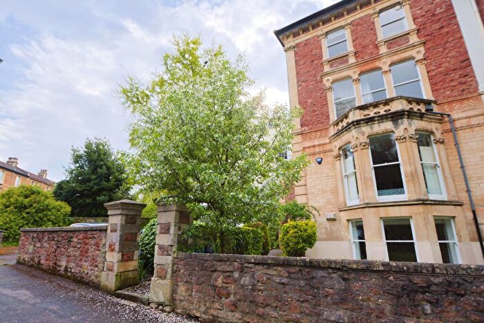 2 Bedroom Flat To Rent In Hanbury Road, Bristol, BS8