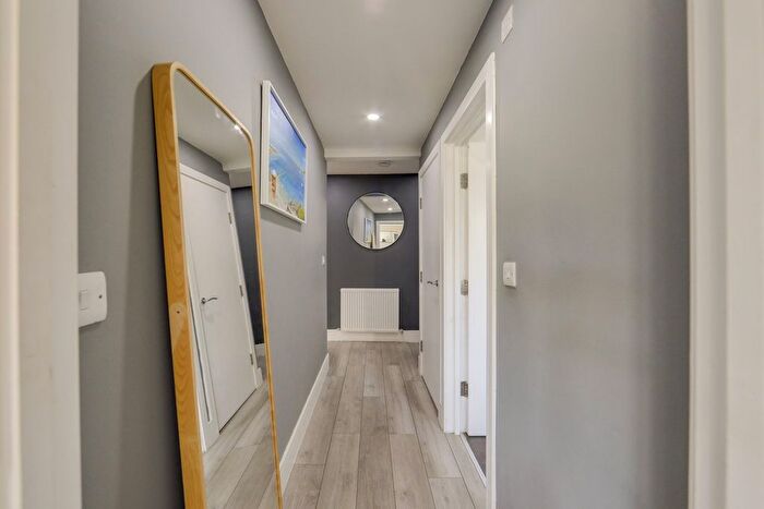 1 Bedroom Flat For Sale In - Brockley Rise, Forest Hill, London, SE23