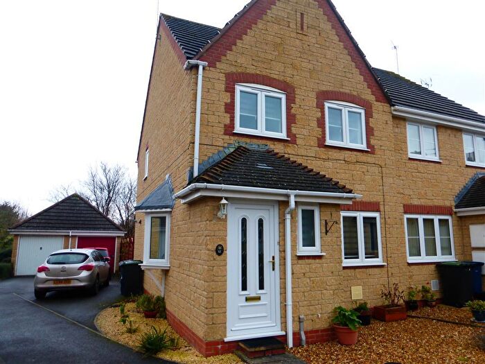 3 Bedroom House To Rent In Church View, Gillingham, SP8