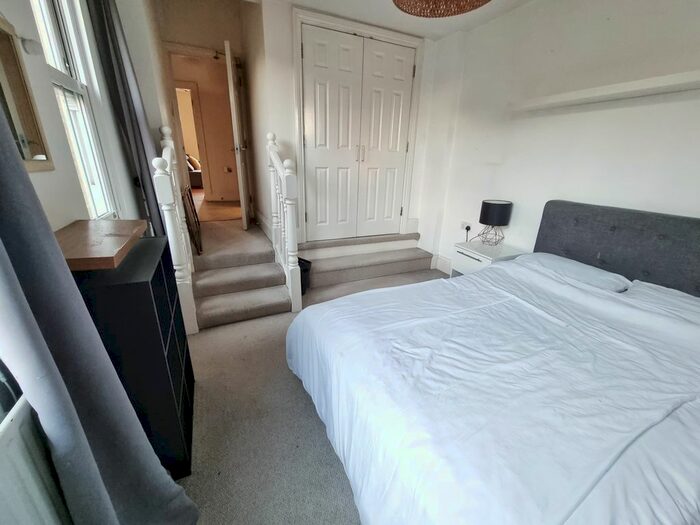 2 Bedroom Flat To Rent In Bohemia Place, Mare Street, London, E8