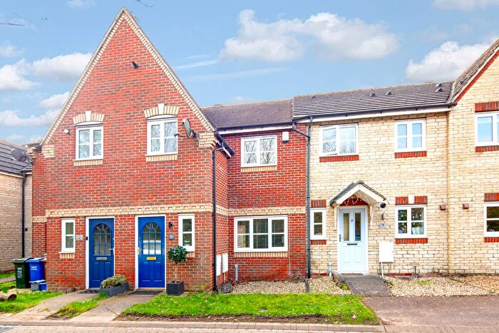 3 Bedroom Terraced House For Sale In Vervain Close, Bicester, OX26
