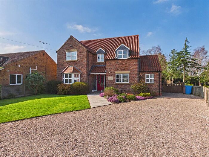 4 Bedroom Detached House For Sale In Mill Lane, Scalby, HU15