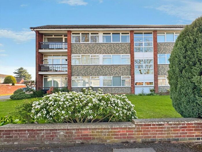 2 Bedroom Apartment For Sale In Arlington Avenue, Leamington Spa, CV32