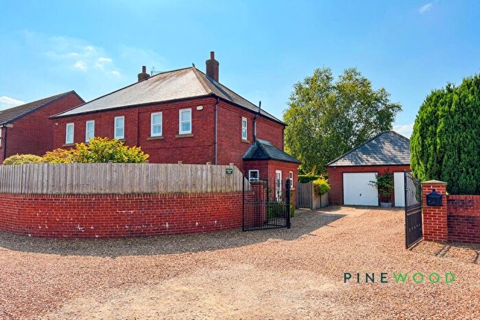4 Bedroom Detached House For Sale In Mansfield Road, Chesterfield, S43