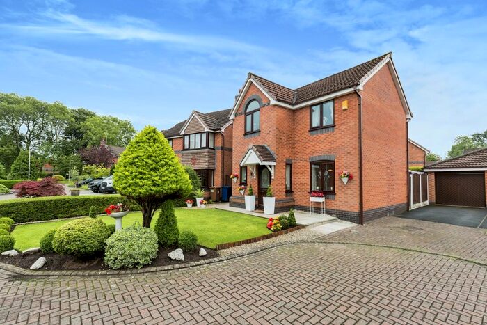 3 Bedroom Detached House For Sale In Austin Close, Leyland, Lancashire, PR25