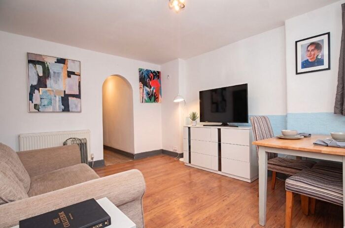 1 Bedroom Flat For Sale In Station Road, Walthamstow, E17