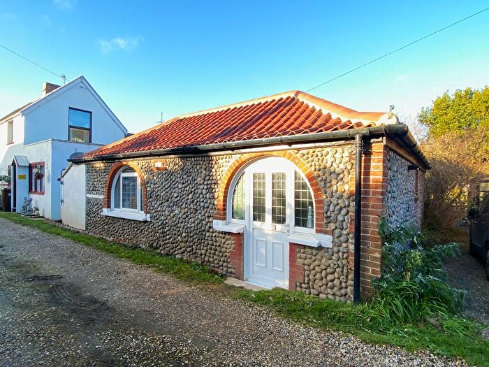 2 Bedroom Detached Bungalow For Sale In Cromer, NR27