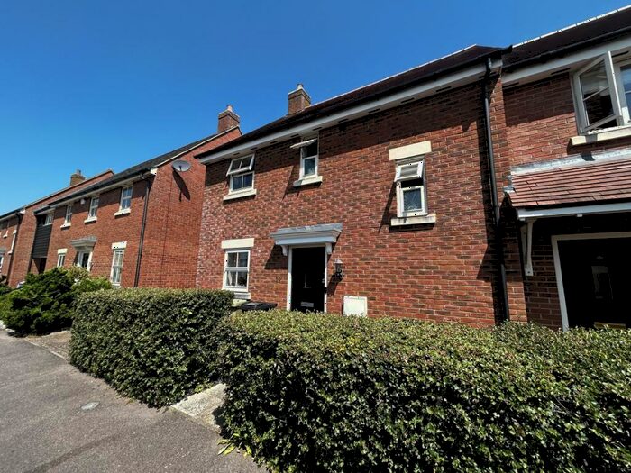 3 Bedroom End Of Terrace House To Rent In Chantry Rise, Olney, MK46