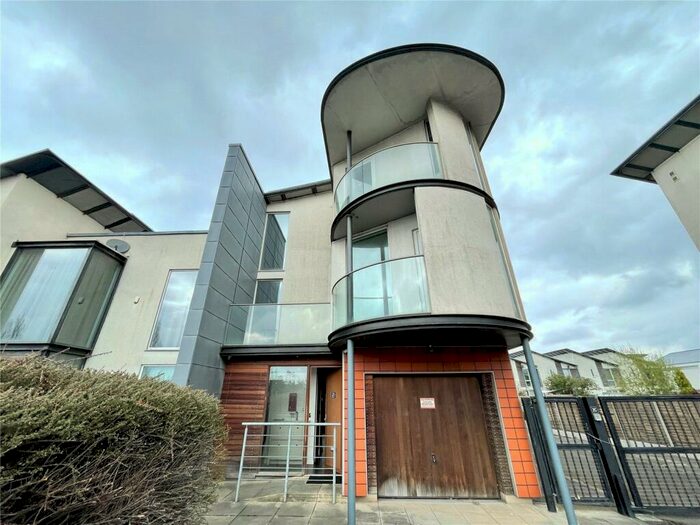 2 Bedroom End Of Terrace House To Rent In Wren Way, Beswick, Manchester, M11