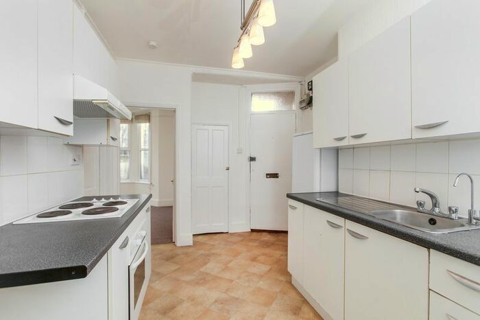 1 Bedroom Flat To Rent In Temple Dwellings, Old Bethnal Green Road, E2